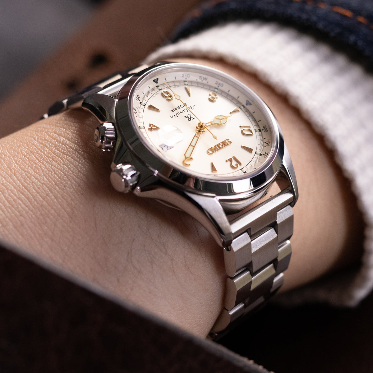 سوار ساعة هيكساد III مقاس 20 مم، نهاية مستقيمة، فك سريع، فولاذ مقاوم للصدأ 316L، إبزيم V مصقول