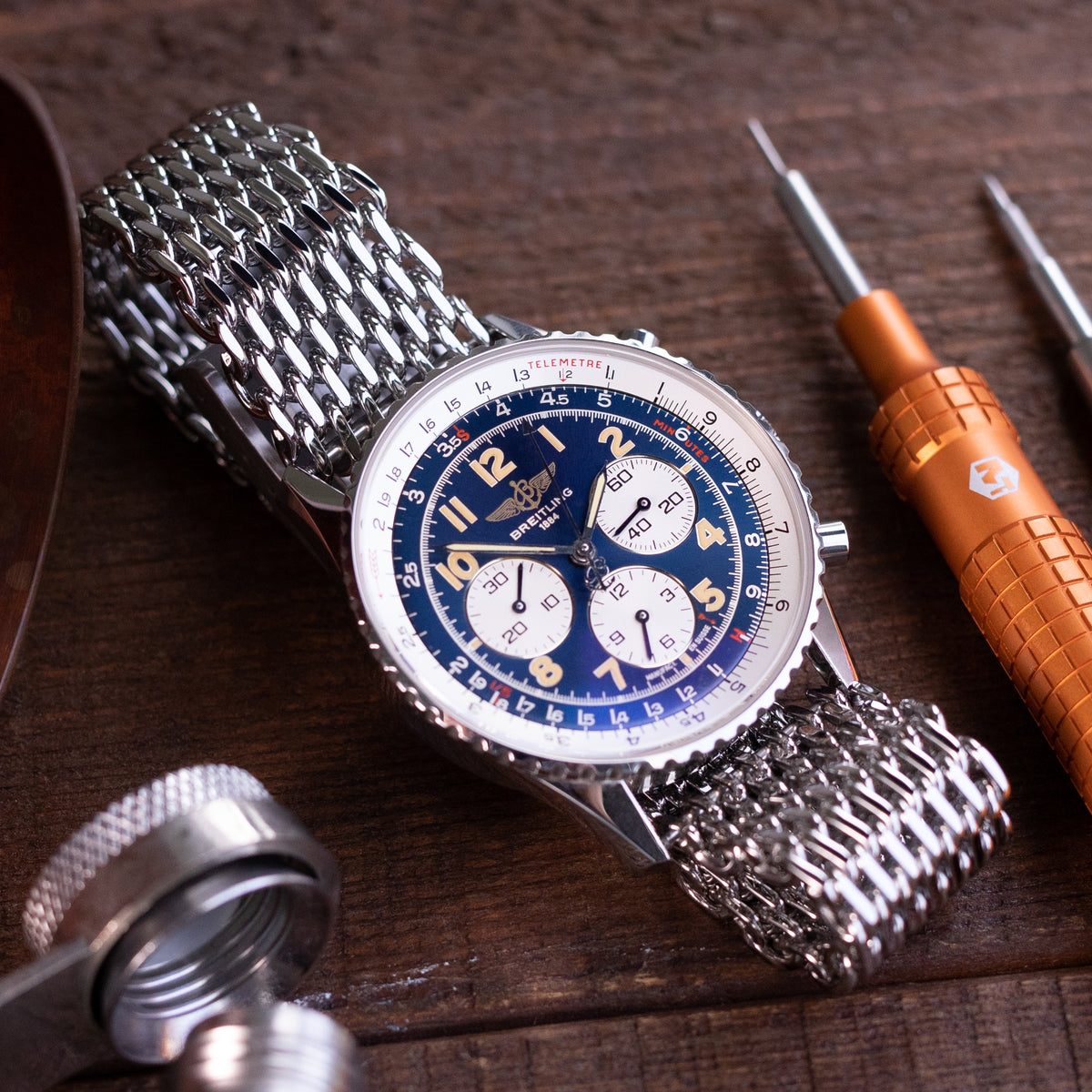 سوار ساعة شبكي &quot;SHARK&quot; مدبب 20 مم من الستانلس ستيل، إبزيم V، مصقول