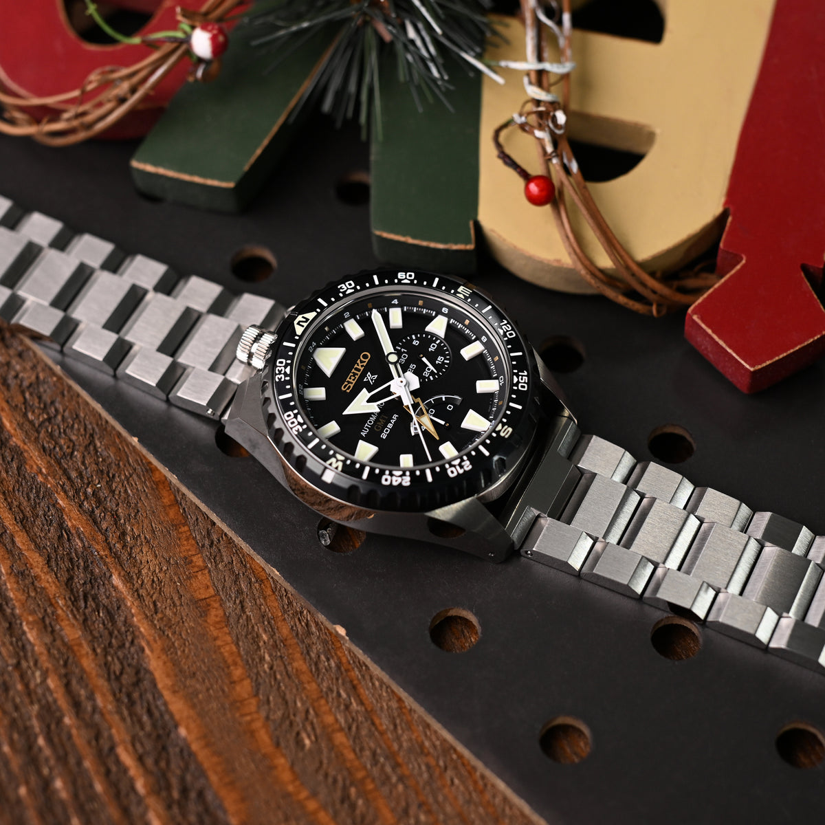 سوار ساعة هيكساد 24 مم (سحب-لف) بفك سريع، نهاية مستقيمة، فولاذ مقاوم للصدأ 316L، إبزيم V مصقول