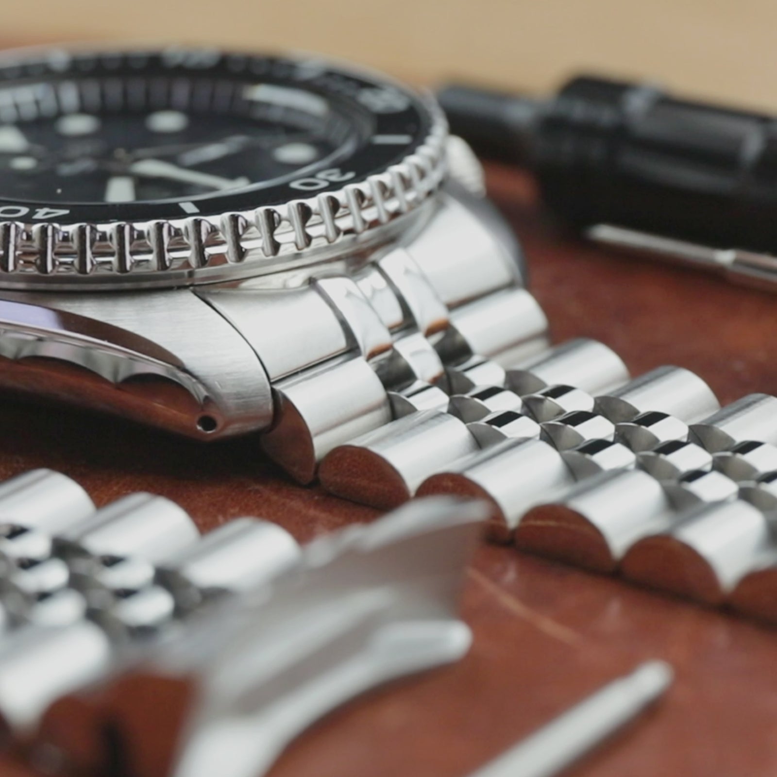 سوار ساعة 22 مم سوبر-J لويس JUB لساعات سيكو 5 سبورت 42.5 مم SRPD51 SRPD55 SBSA003، ستانلس ستيل - مطفي، طرف GEN R، مشبك غطاس V