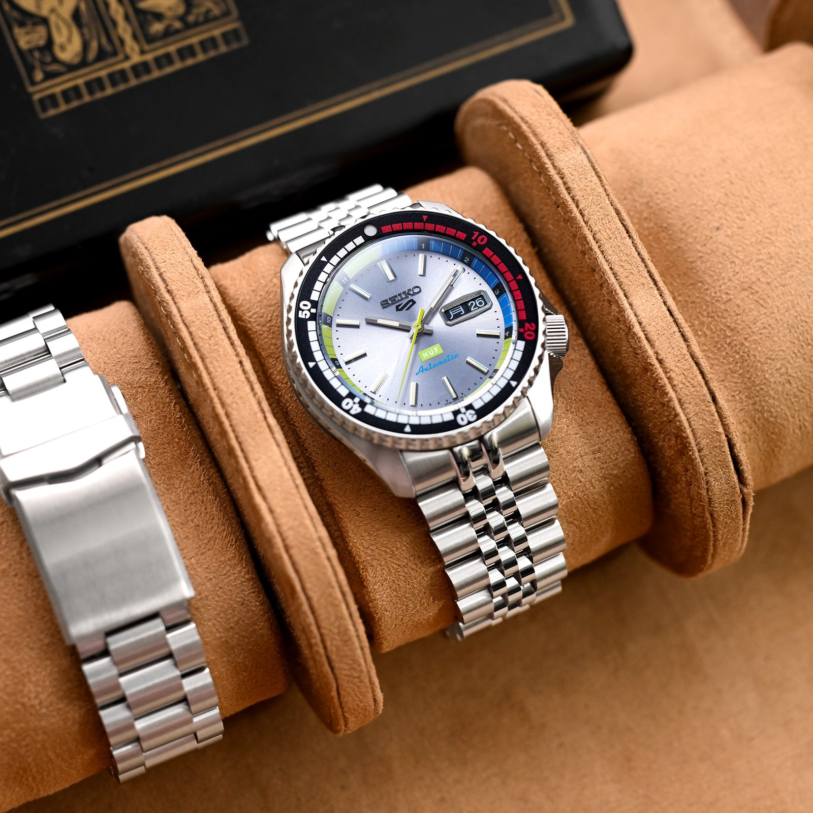 22mm Super-J Louis 316L Stainless Steel Watch Band for Seiko 5, Brushed V-Clasp Strapcode Watch Bands