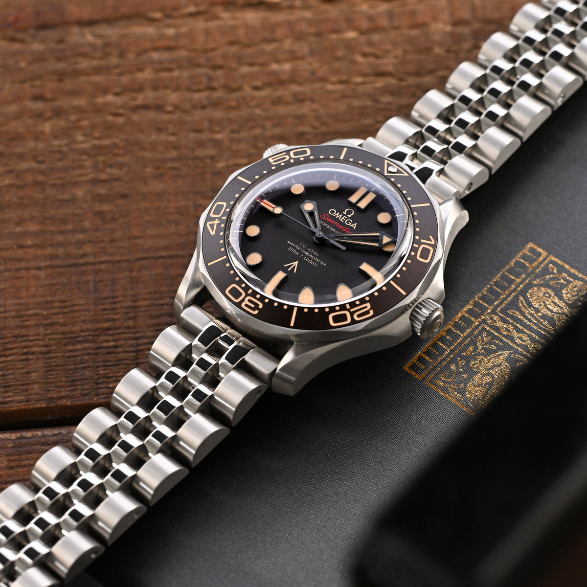 سوار ساعة أنغوس-O2 كيو آر تيتانيوم 20 مم، نهاية مستقيمة، فك سريع، مشبك سلاينيا مصقول