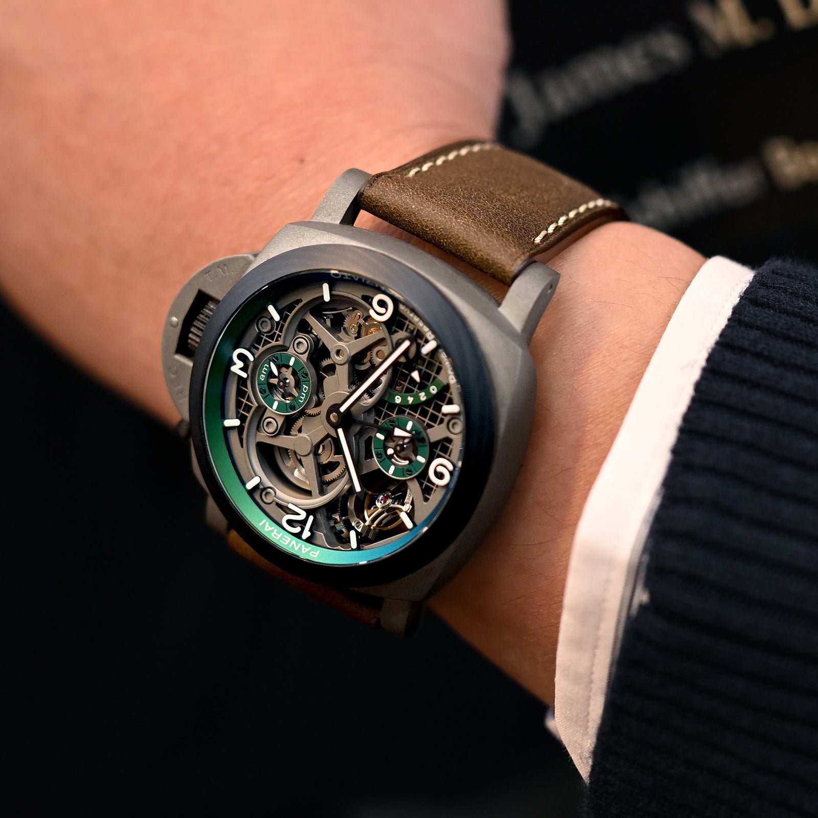 مجموعة بام، سوار ساعة من الجلد الإيطالي البني الداكن لبانيراي، بخياطة بيج