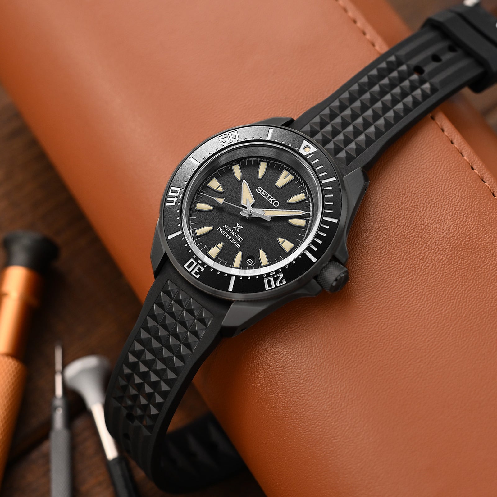 20mm Chaffle Resilient Curved End FKM Rubber watch strap, Black  Strapcode watch bands