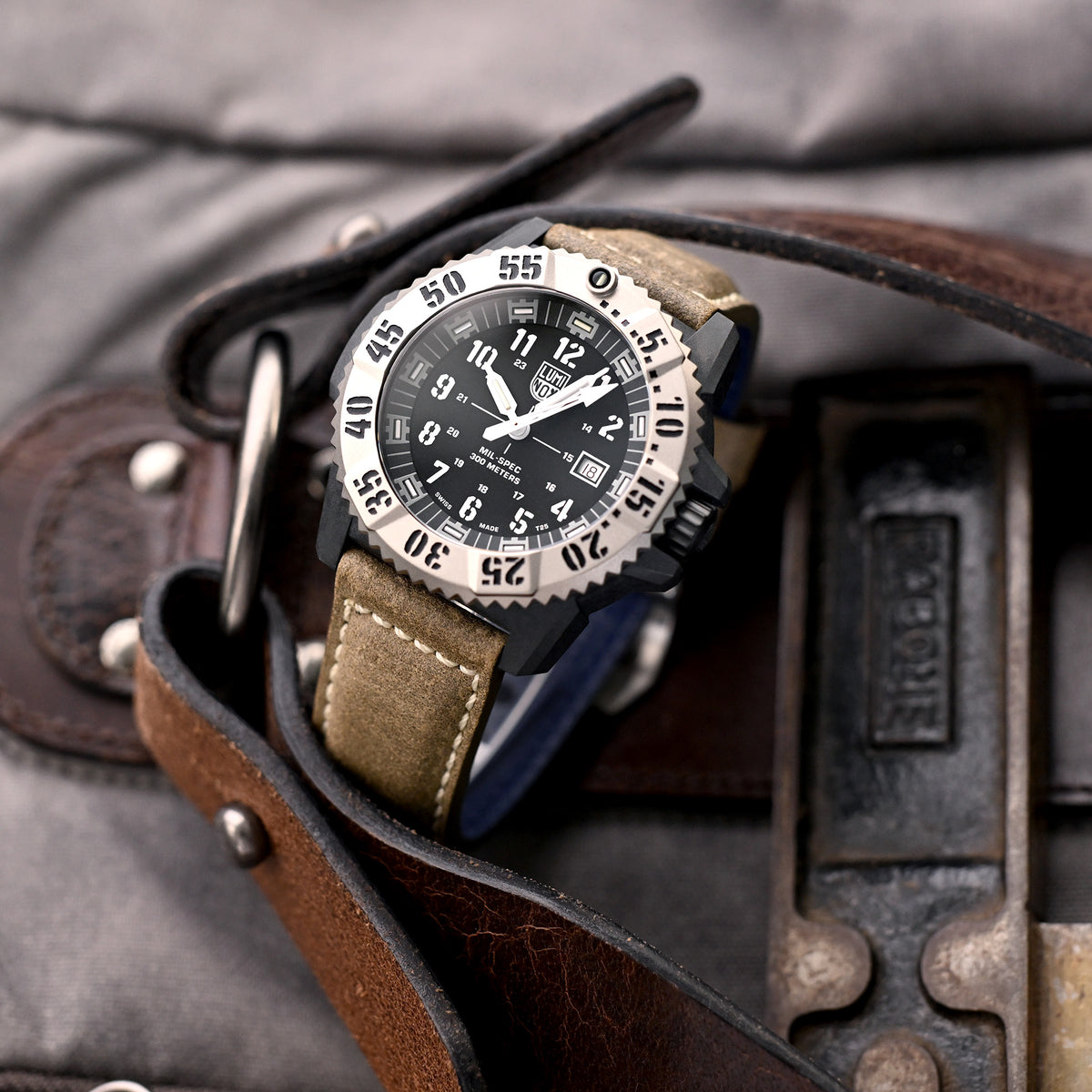 MiLTAT 24mm Genuine Olive Brown Distressed Leather Watch Strap Extra Soft, Beige Stitching