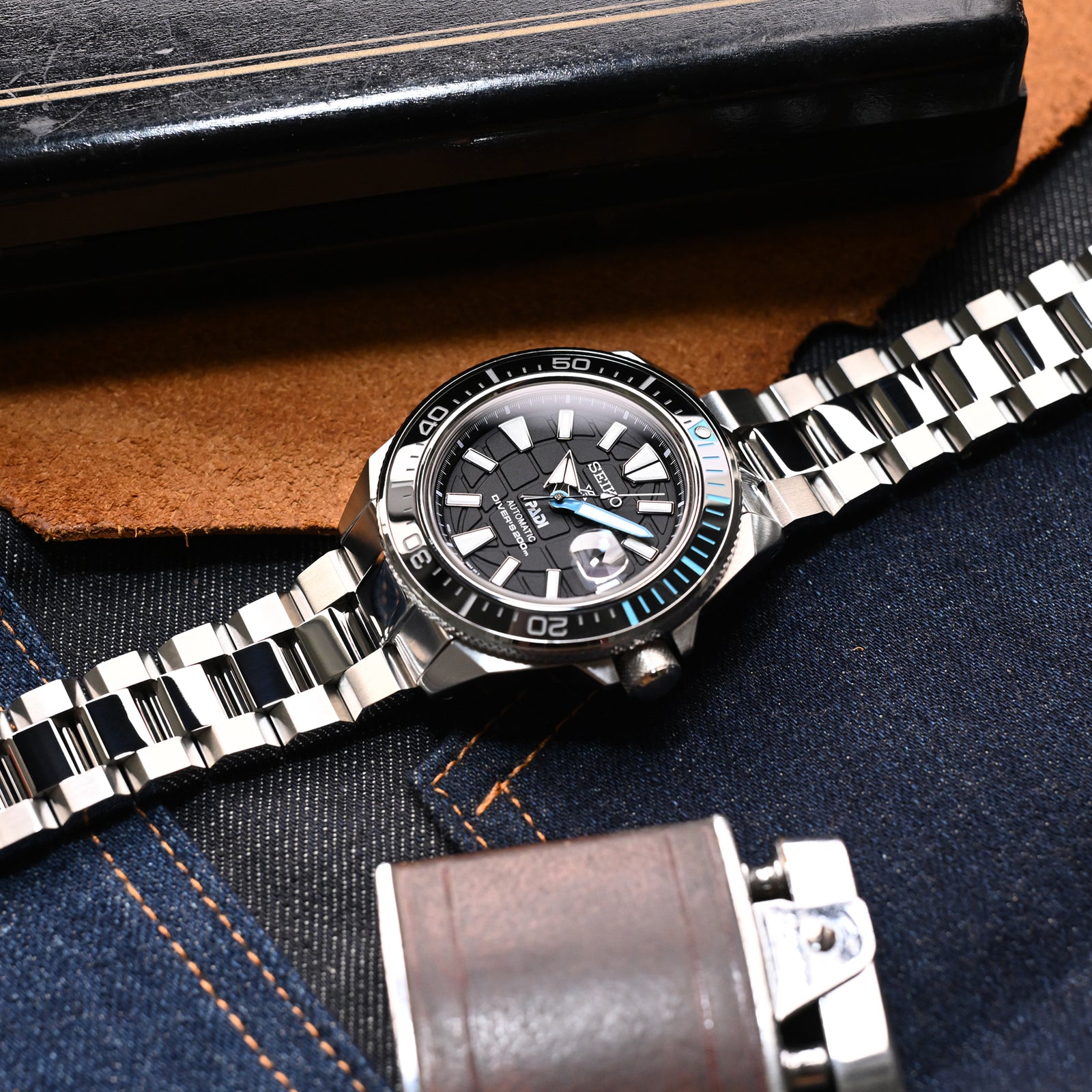 22mm Hexad 316L Stainless Steel Watch Bracelet for Seiko Samurai SRPB51 Brushed and Polished V-Clasp Strapcode Watch Bands