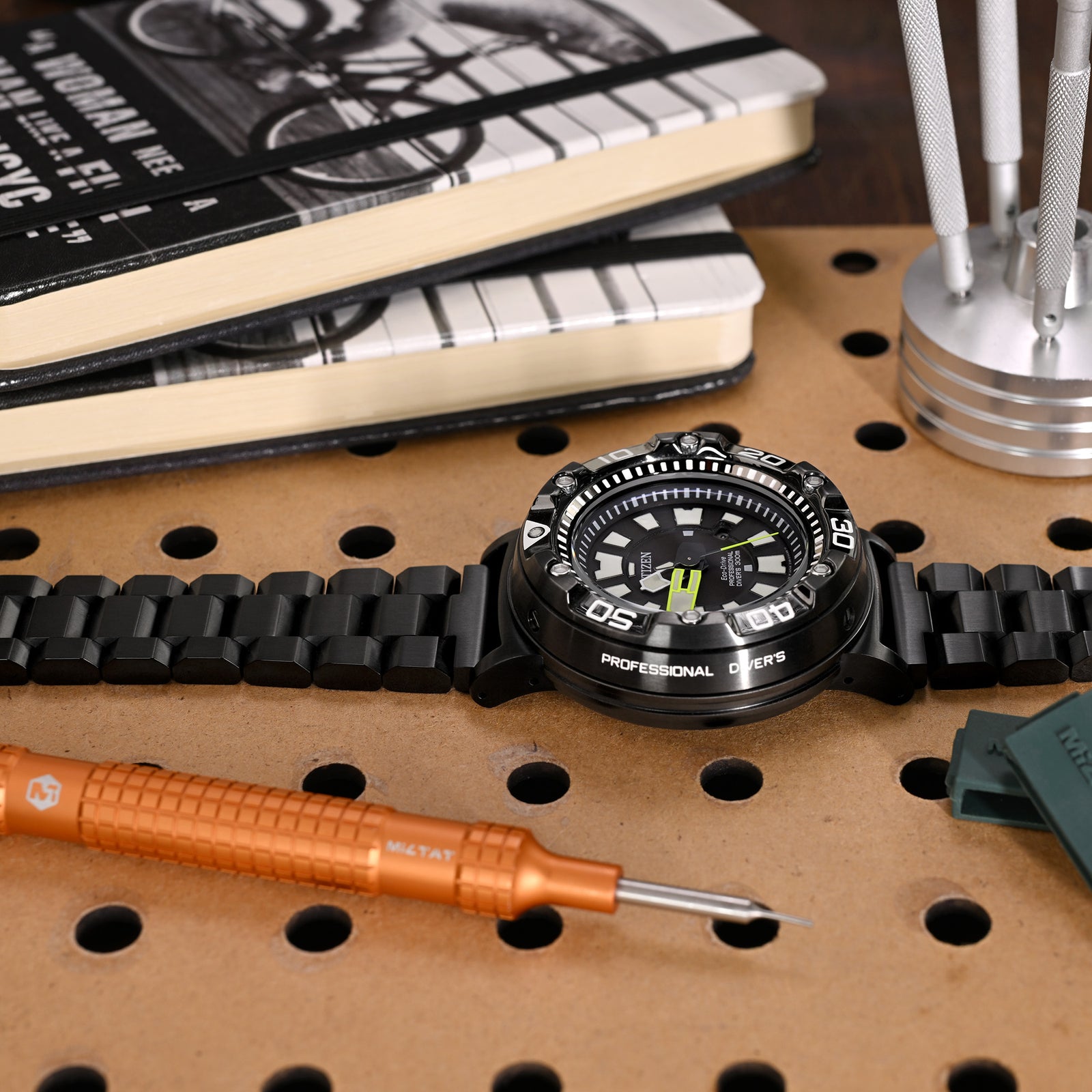 22mm Hexad 316L Stainless Steel Watch Band Straight End, Diamond-like Carbon (DLC coating) V-Clasp Strapcode Watch Bands