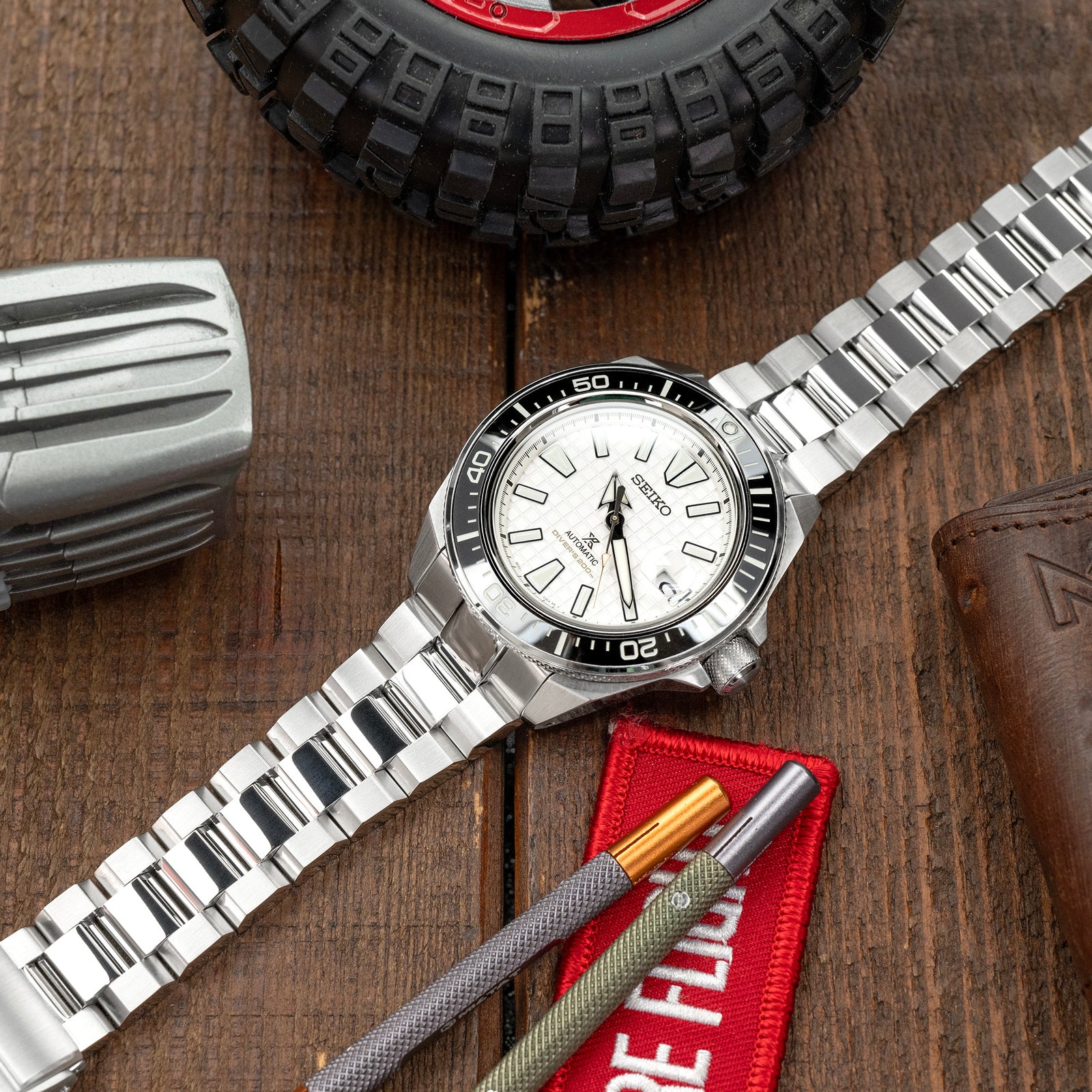 سوار ساعة هيكساد 22 مم لساعات سيكو ساموراي SRPB51 SRPB09 SRPC93، ستانلس ستيل - تشطيب مطفي مع وصلات وسطية لامعة، مشبك V دايفر