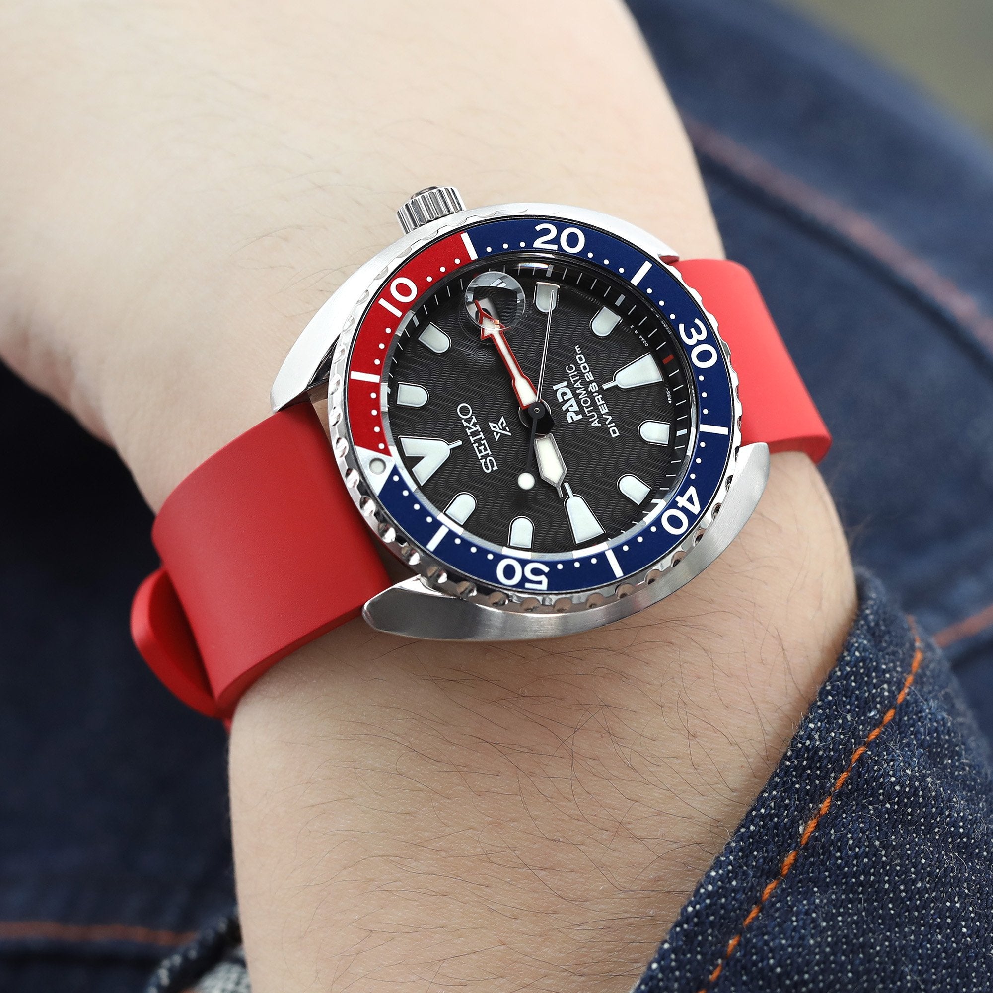 Seiko Mini-Turtle Prospex Automatic Dive Watch SRPC41K1 (PADI Edition) Pepsi Bezel Strapcode Watch Bands