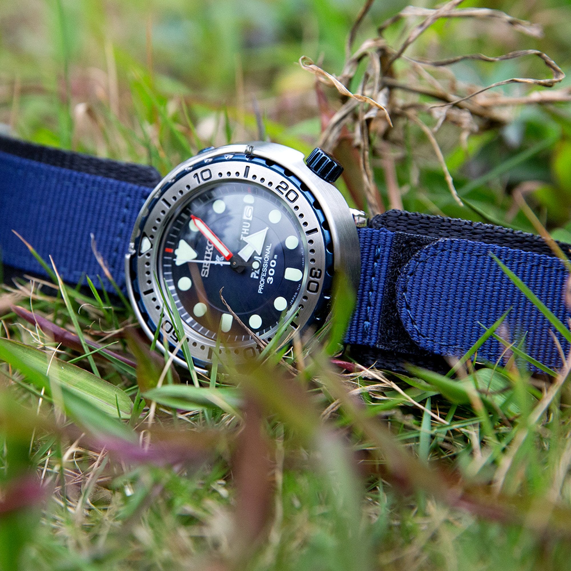 22mm MiLTAT Honeycomb Navy Blue Nylon Velcro Fastener Watch Strap Brushed Stainless Buckle Strapcode Watch Bands