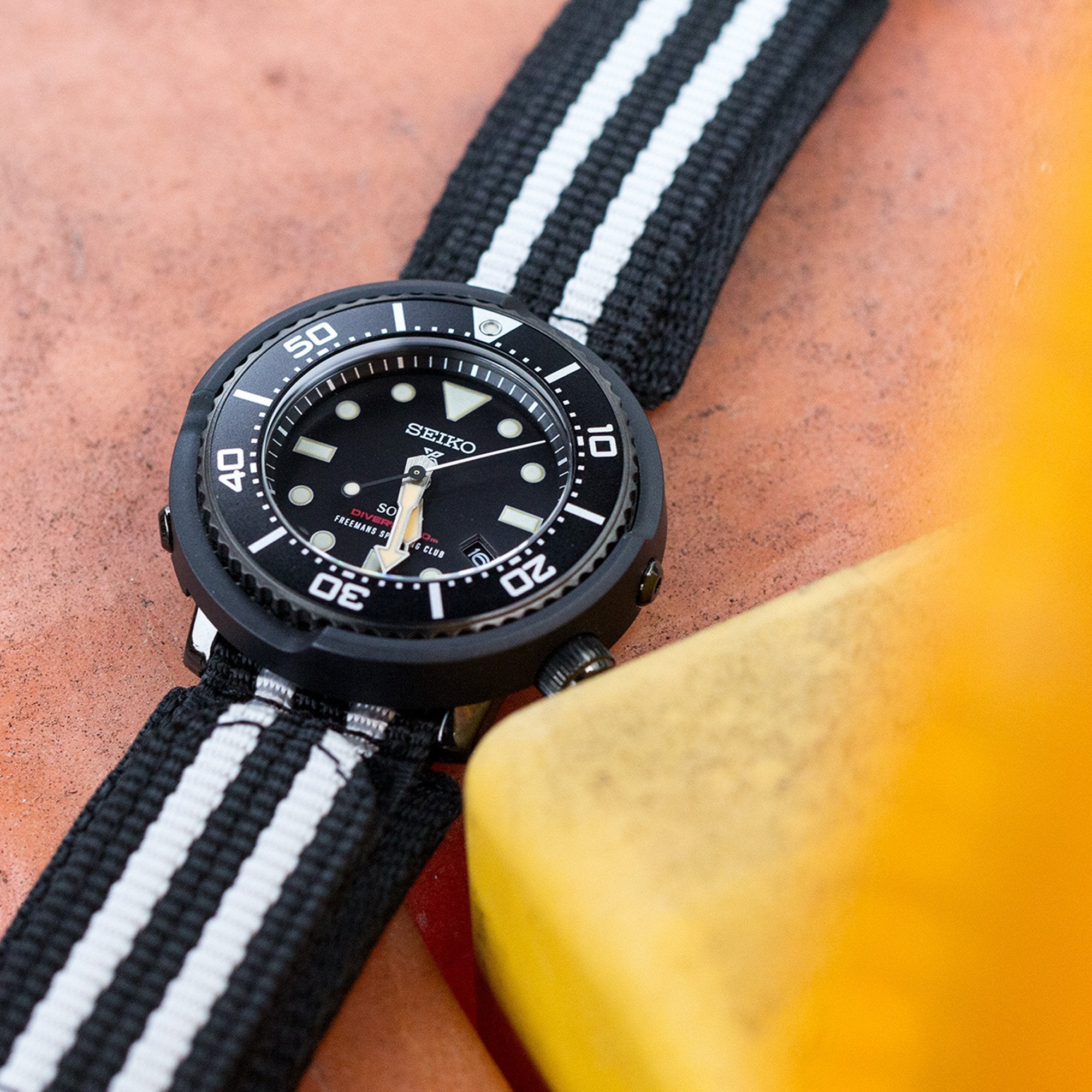 22mm MiLTAT Black & White Stripes 3-D Nylon Velcro Fastener Watch Strap Sandblasted Buckle Strapcode Watch Bands