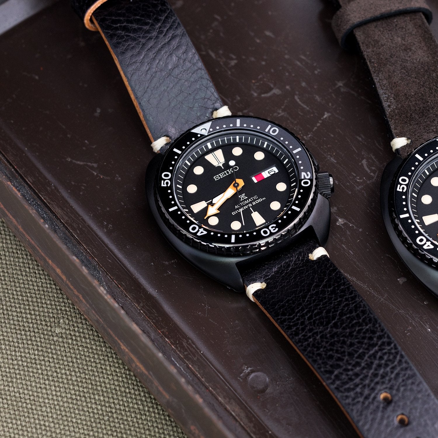 20mm 21mm 22mm MiLTAT Black Genuine Calf Leather Watch Strap Beige Stitching PVD Black Buckle Strapcode Watch Bands
