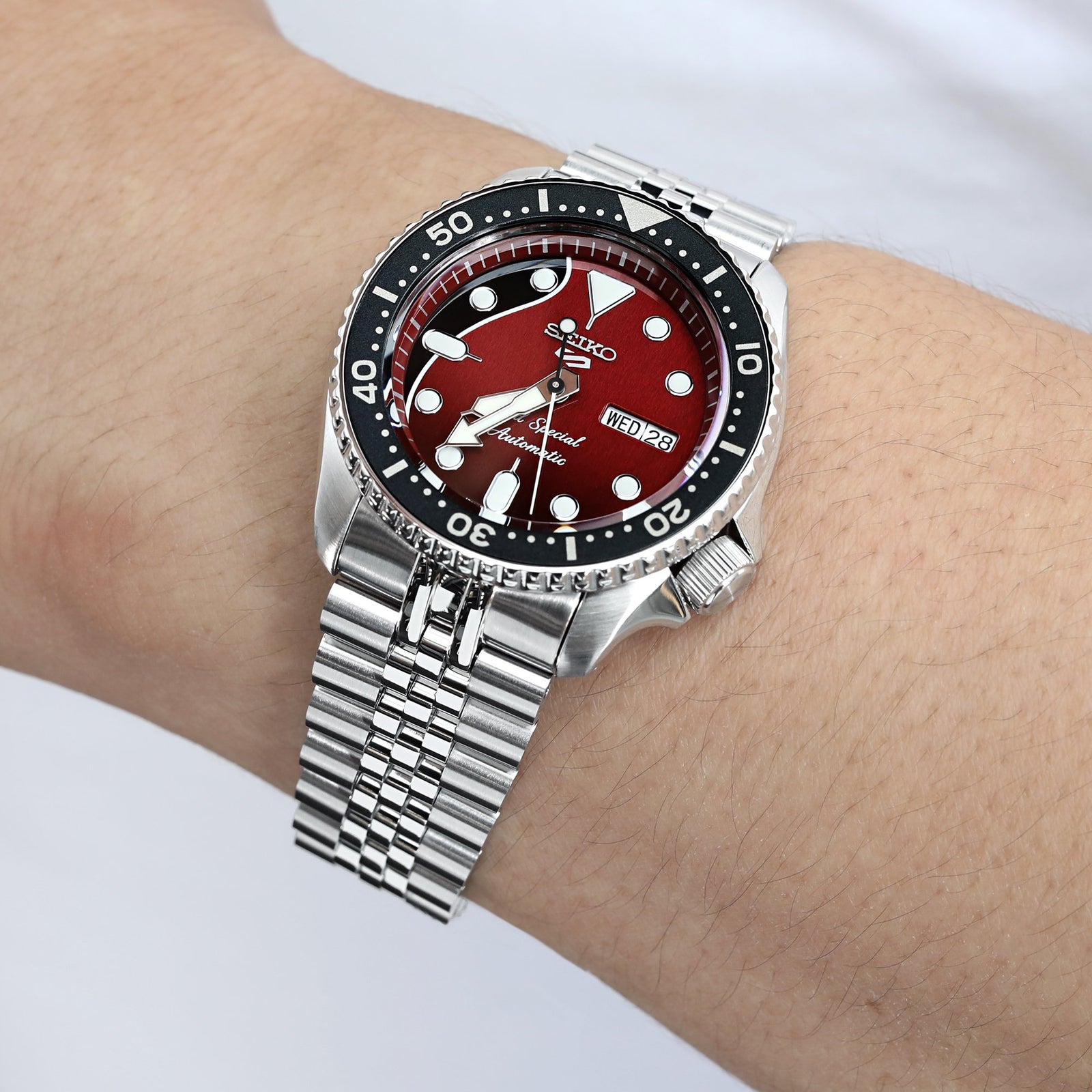 Seiko 5 Sports Brian May Special Edition SRPE83 Strapcode Watch Bands