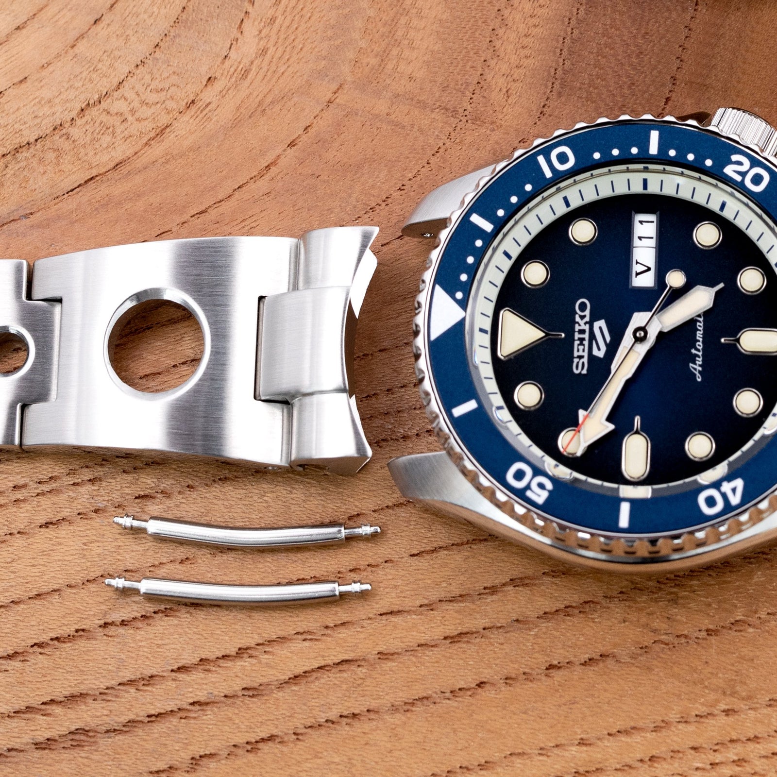 22mm Curved Spring Bars Double Shoulder 2.0mm Dia. (pack of 6 pieces) Strapcode Spring Bars