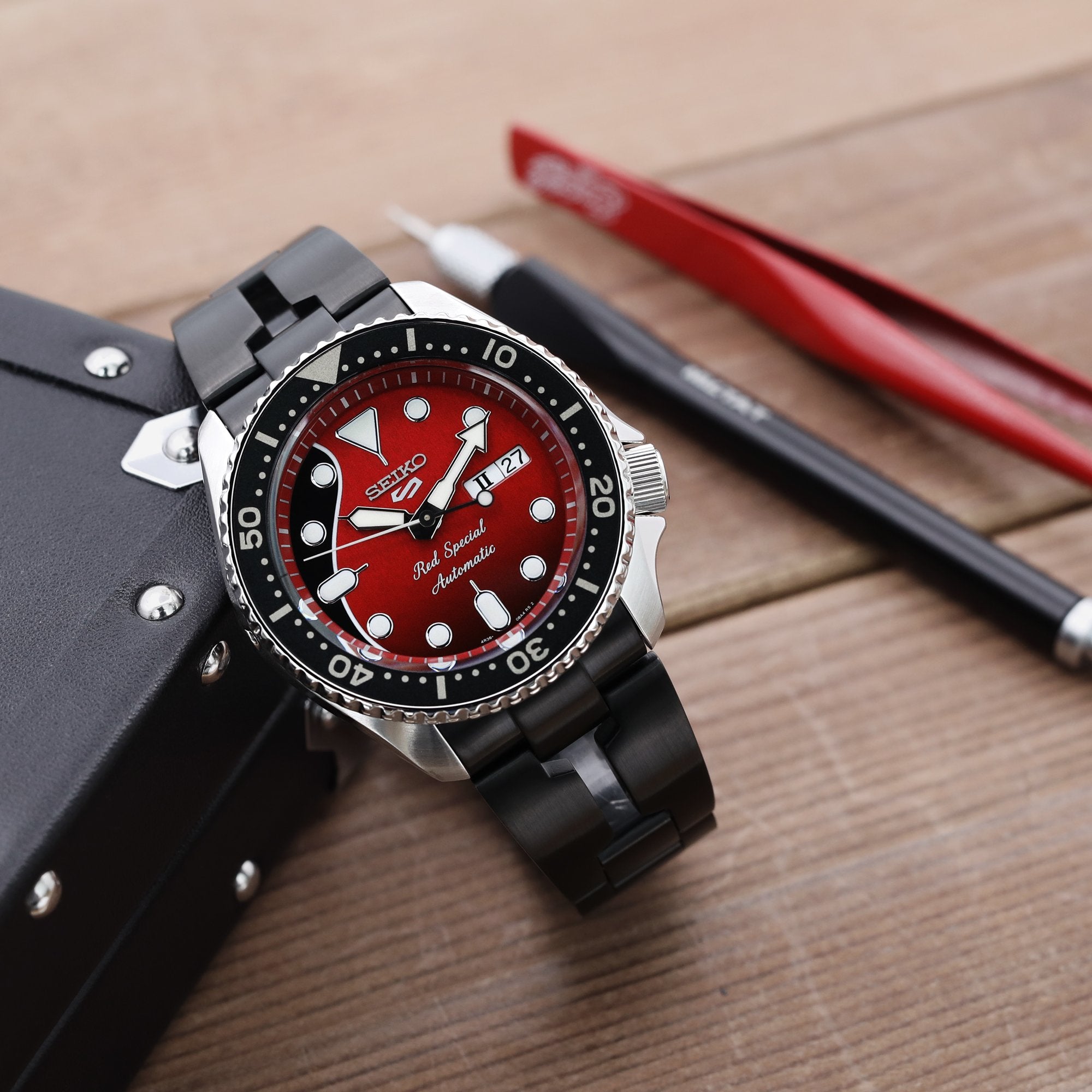 22mm Retro Shaver Blade 316L Stainless Steel Watch Band for Seiko SKX007, PVD Black V-Clasp Strapcode Watch Bands