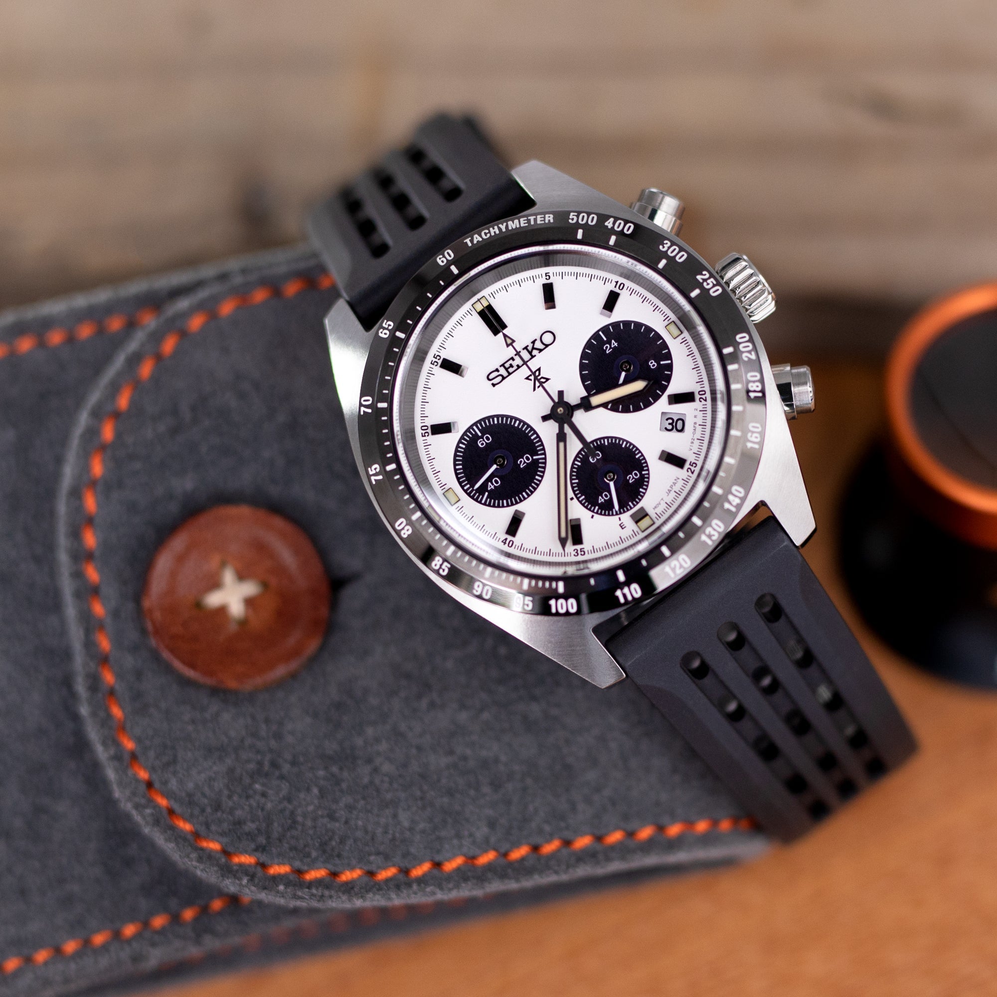 Seiko Speedtimer Panda chronograph SSC813 White Seitona