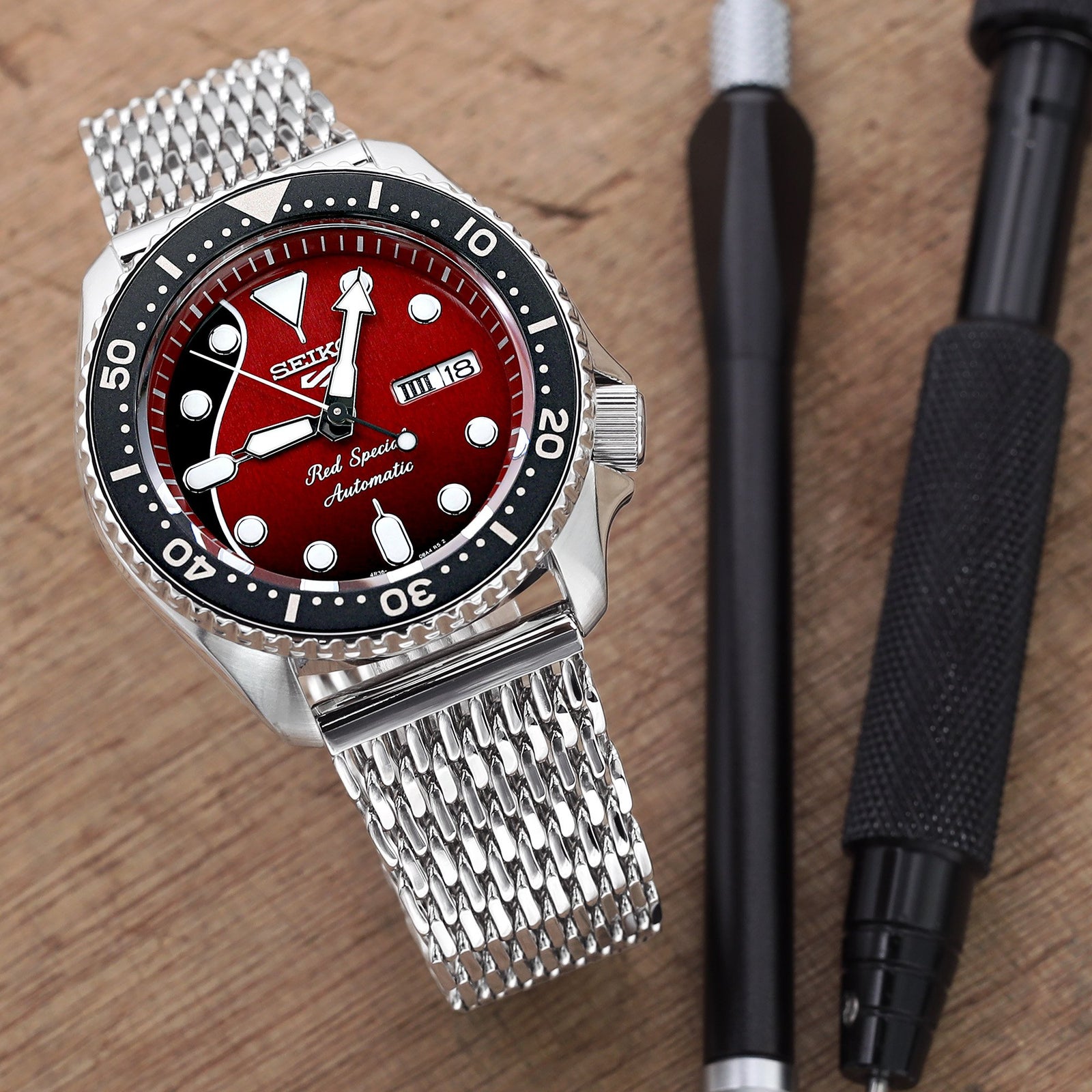 22mm Polished Tapered Winghead "SHARK" Mesh watch band, V-Clasp Strapcode Watch Bands