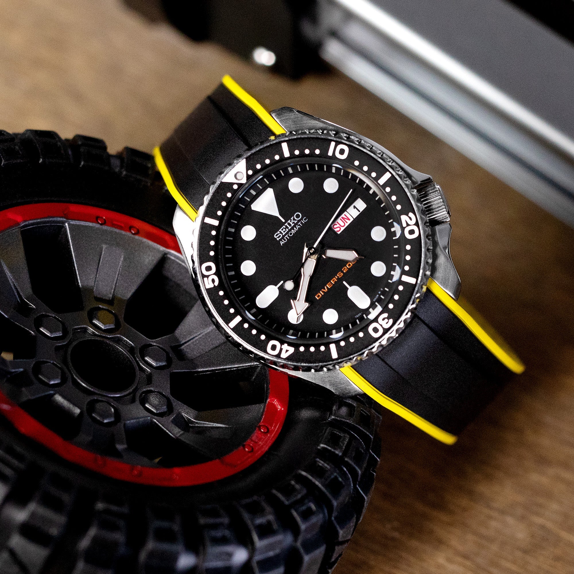 StrapXPro - SX1A Rubber Strap for Seiko SKX007, Black / Yellow Strapcode Watch Bands
